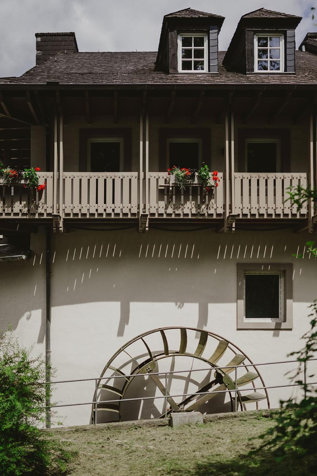 Alte Baeckerei Apartment Bescheid Ngoại thất bức ảnh
