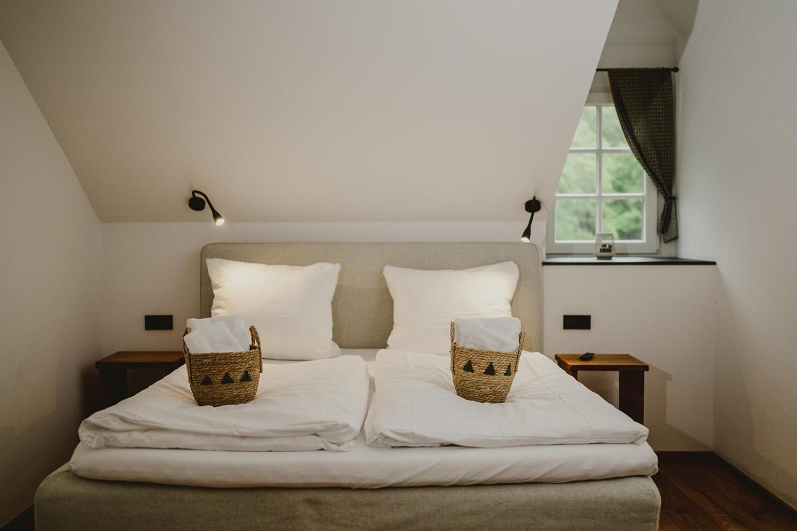 Alte Baeckerei Apartment Bescheid Ngoại thất bức ảnh